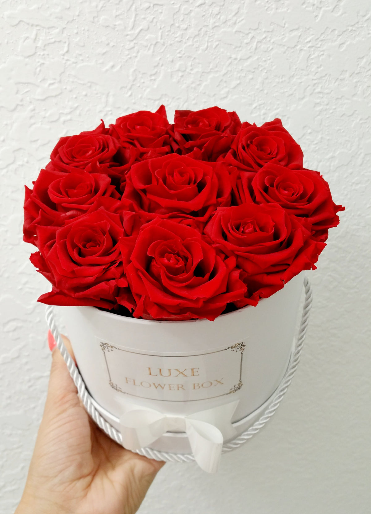 Small Round Box Preserved Roses