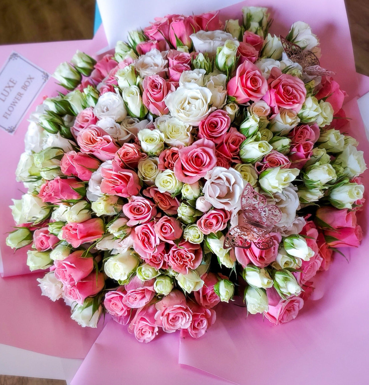 White and Pink Spray Roses 50 stems