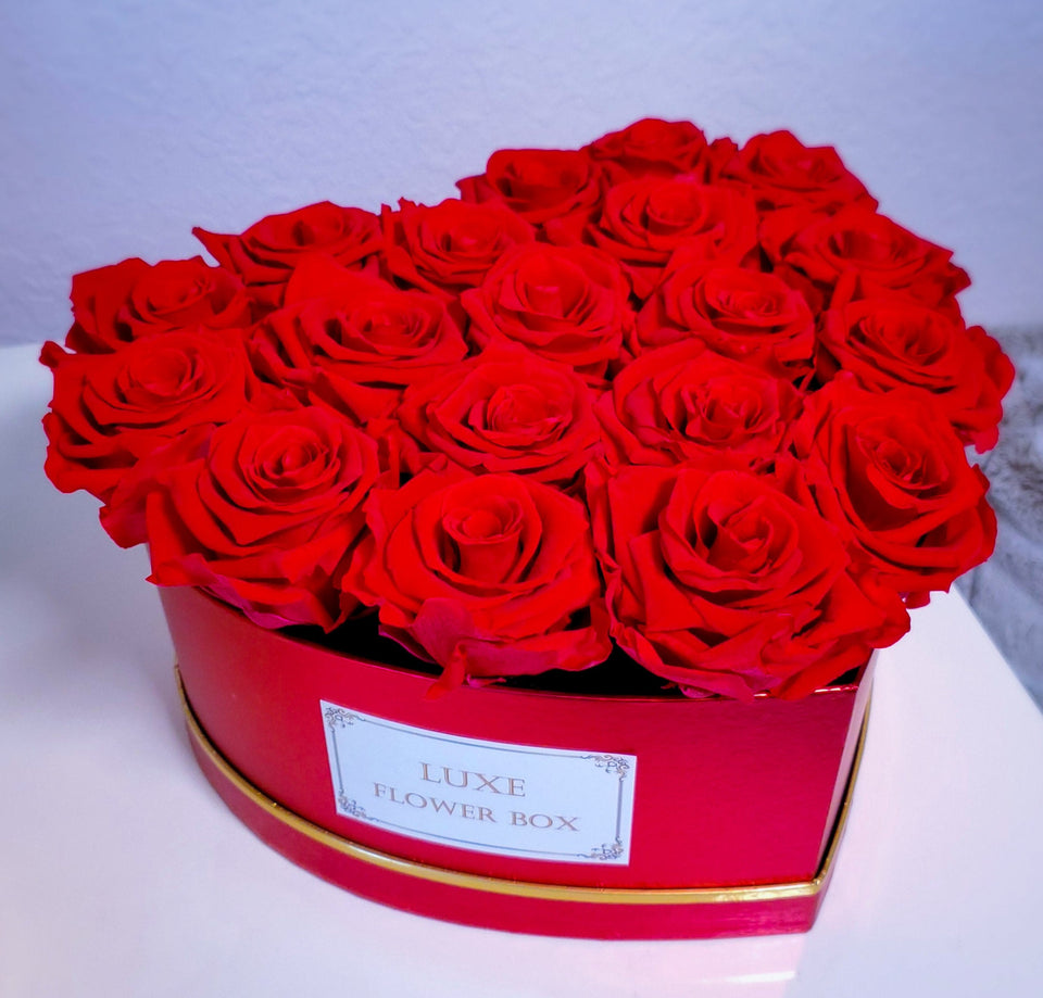 Preserved Roses in Heart Box  Last more than 1 year